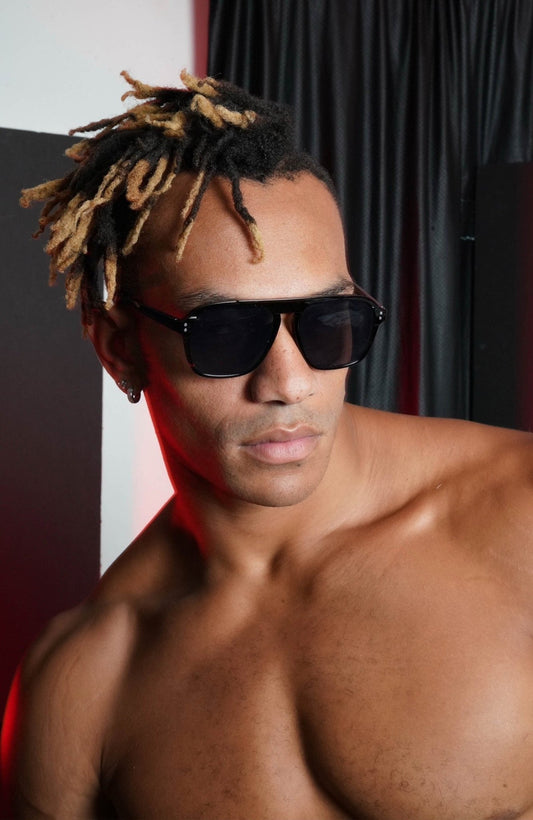 Black MOOD DRIVER Sunglasses on model, black sunglasses, men's fashion