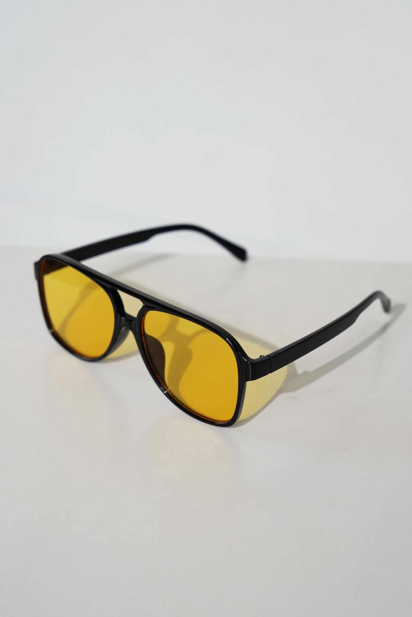 Oversized Yellow Tint Retro Black Framed Sunglasses - TB-BondMenSunglasses