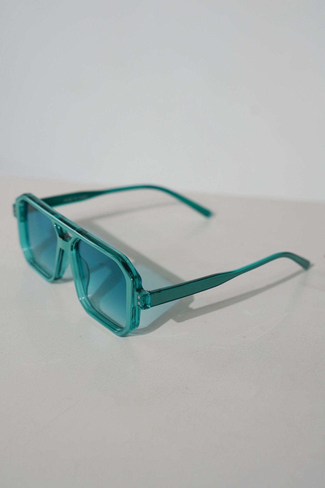 Popping Green Tint and Frame Sunglasses - TB-BondMenSunglasses