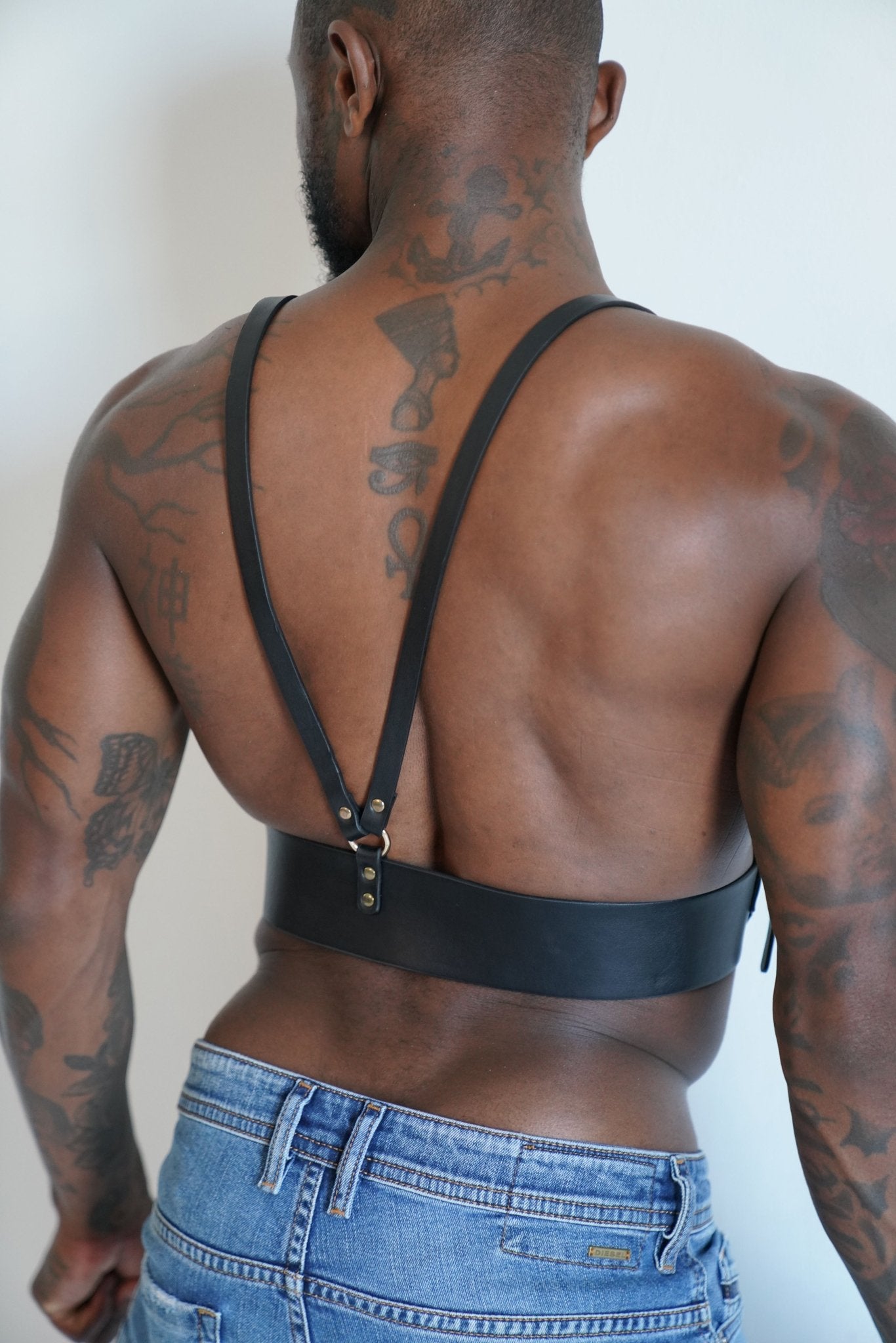 V-Back Leather Body Harness - TB-BondMenHarness